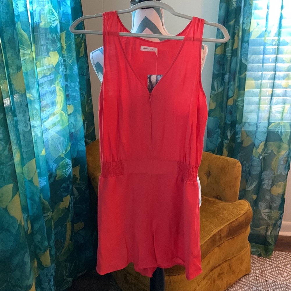 NWT Coral Short Romper, Medium, Silence+Noise, Half Zip, pockets, cinched waist